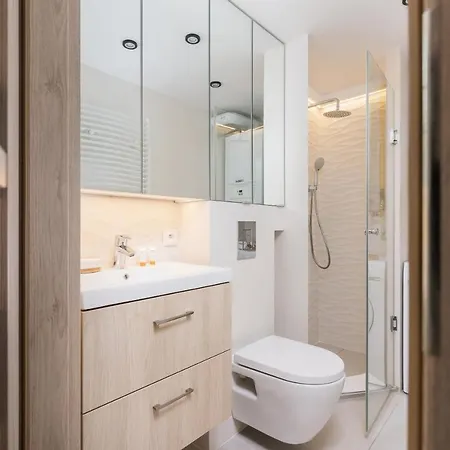 Modern Stachowicza Cracow By Renters *