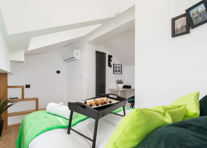 Apartment Modern Stachowicza Cracow By Renters