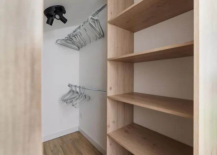 Modern Stachowicza Cracow By Renters Apartment Krakow