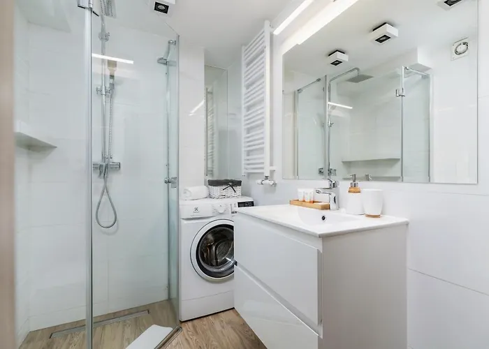 Modern Stachowicza Cracow By Renters Apartment Krakow