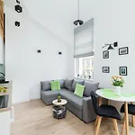 Apartment Modern Stachowicza Cracow By Renters