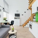 Apartment Modern Stachowicza Cracow By Renters